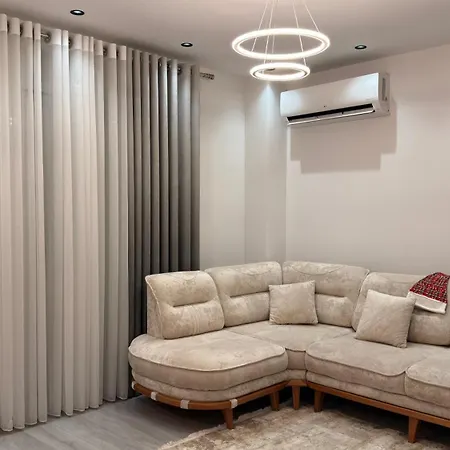 公寓 Arjola Cozy 科尔察