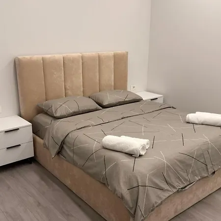 Arjola Cozy 公寓 科尔察