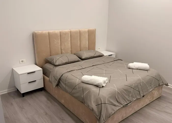 Arjola Cozy 公寓 科尔察